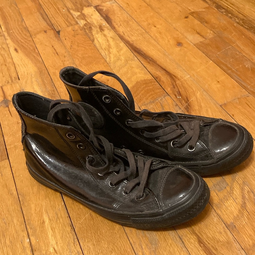 Black converse hi tops